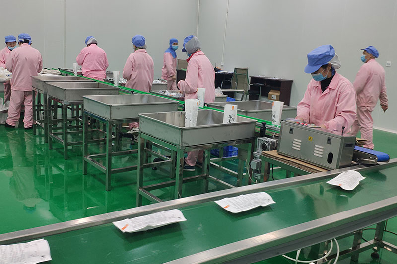 食品行业的入局门槛，正在被代工厂踩碎